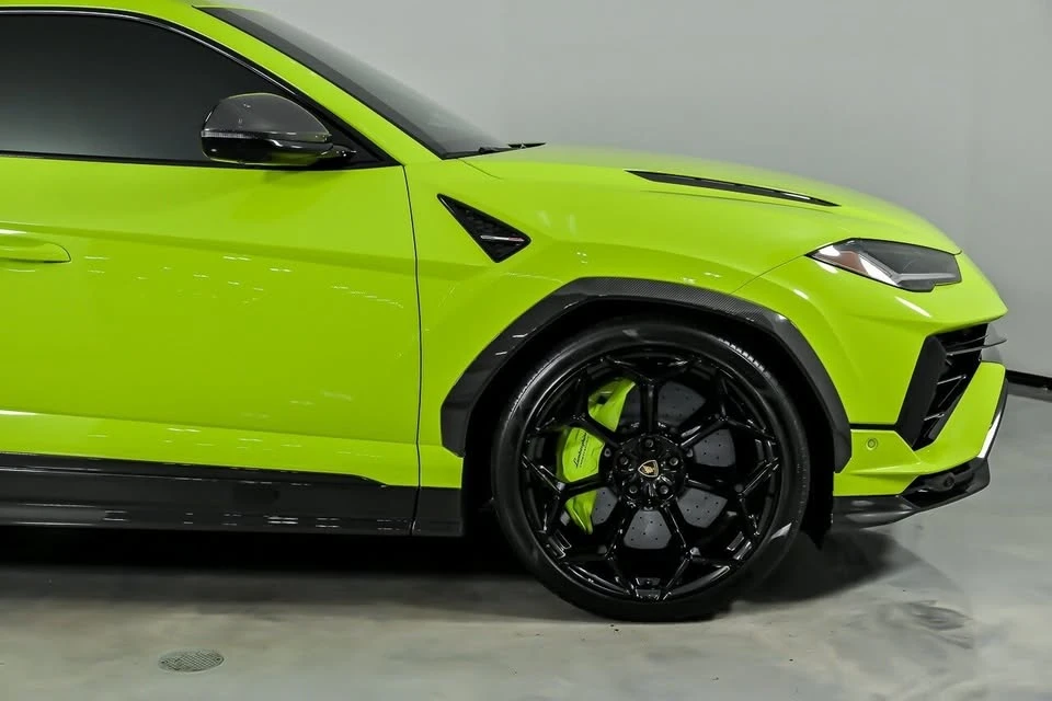 2023 Lamborghini Urus Performante - Image 15 of 20