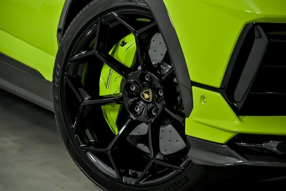 2023 Lamborghini Urus Performante - Image 4 of 20