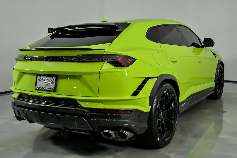 2023 Lamborghini Urus Performante - Image 12 of 20