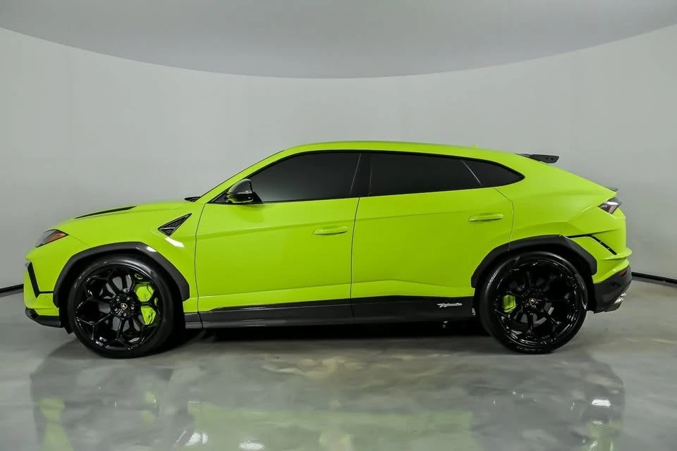 2023 Lamborghini Urus Performante - Image 8 of 20