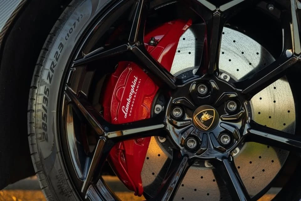 2023 Lamborghini Urus Performante - Image 20 of 20