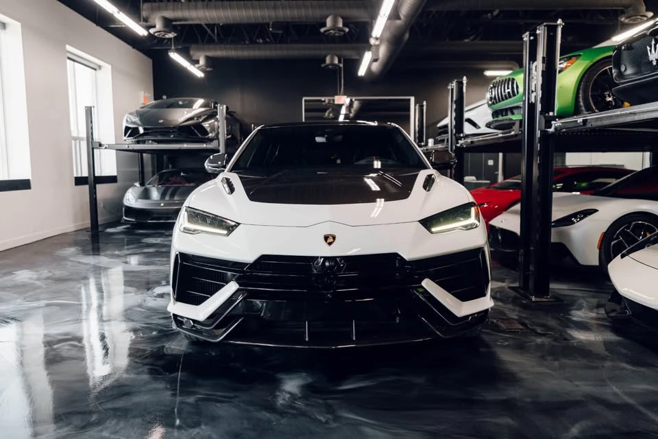 2023 Lamborghini Urus Performante - Image 2 of 20