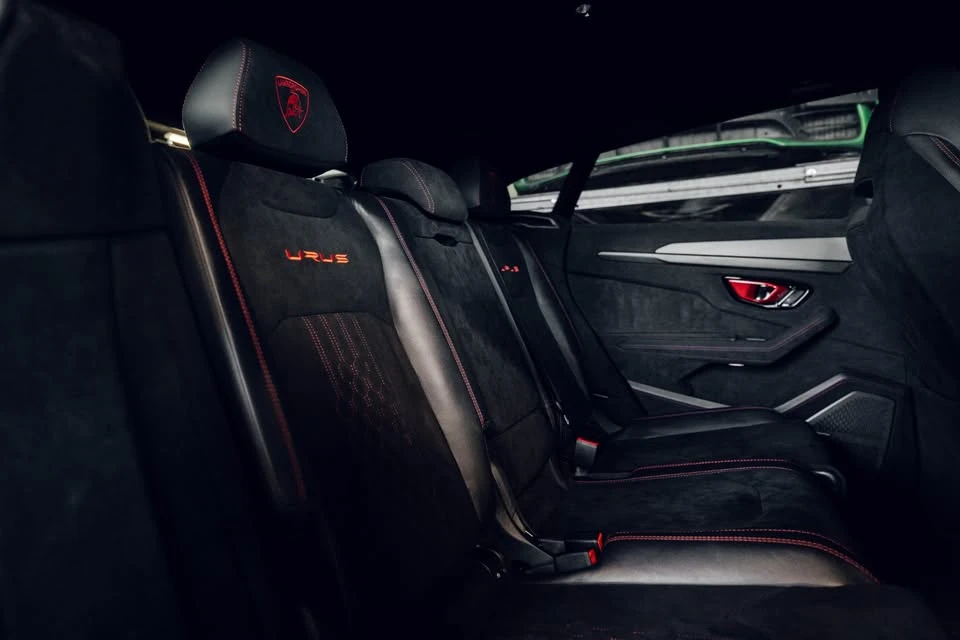 2023 Lamborghini Urus Performante - Image 19 of 20