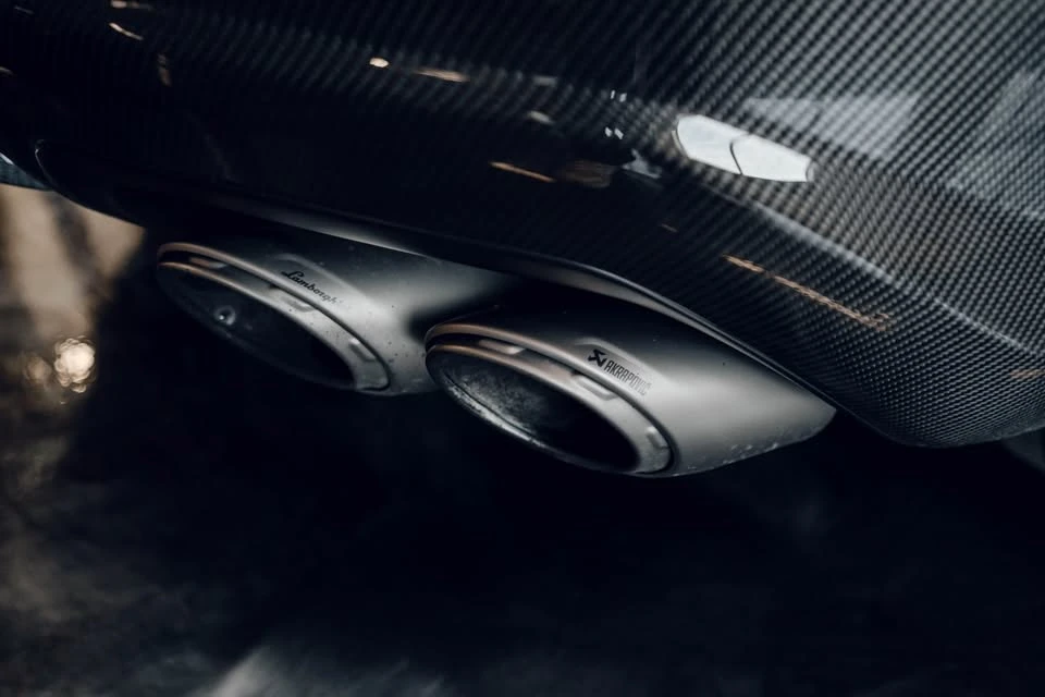 2023 Lamborghini Urus Performante - Image 9 of 20