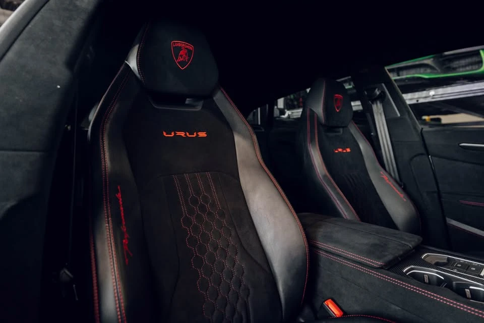 2023 Lamborghini Urus Performante - Image 11 of 20