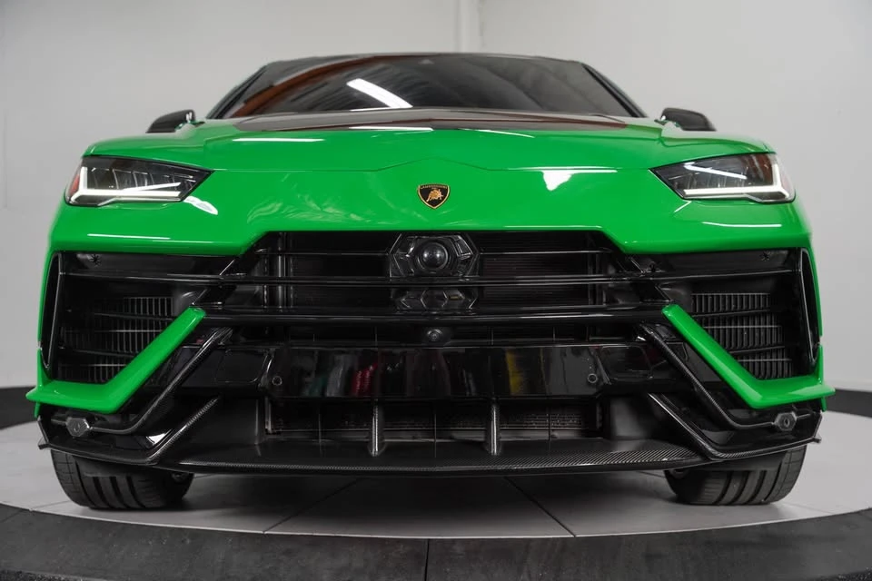 2023 Lamborghini Urus Performante - Image 2 of 11