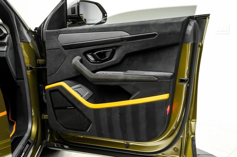 2023 Lamborghini Urus Performante - Image 14 of 18