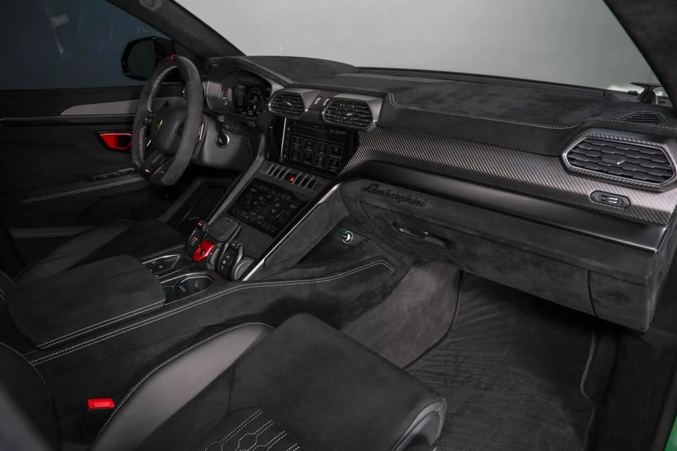 2023 Lamborghini Urus Performante - Image 3 of 11