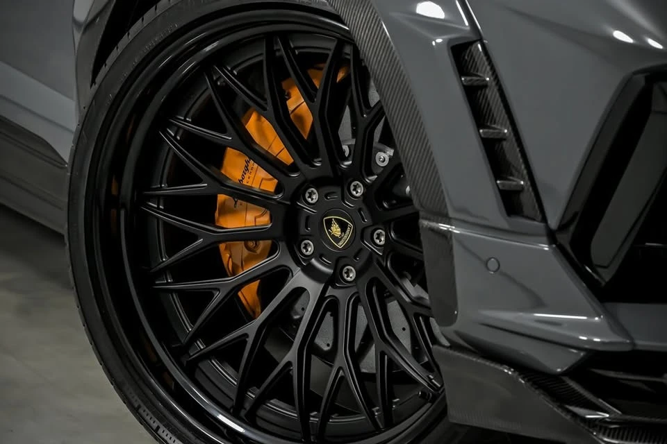 2023 Lamborghini Urus Performante - Image 4 of 20