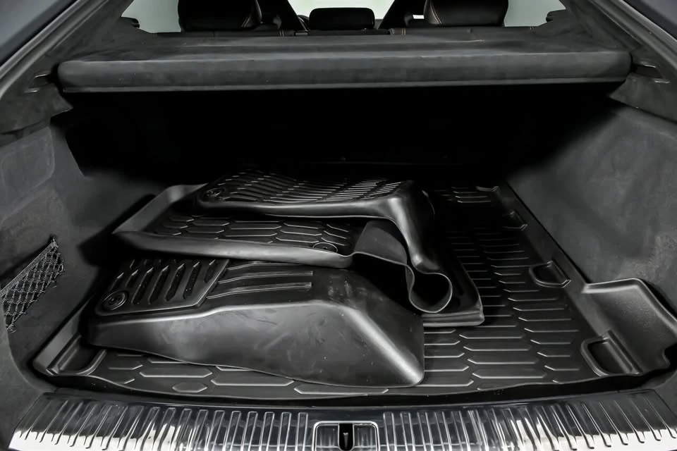 2023 Lamborghini Urus Performante - Image 20 of 20