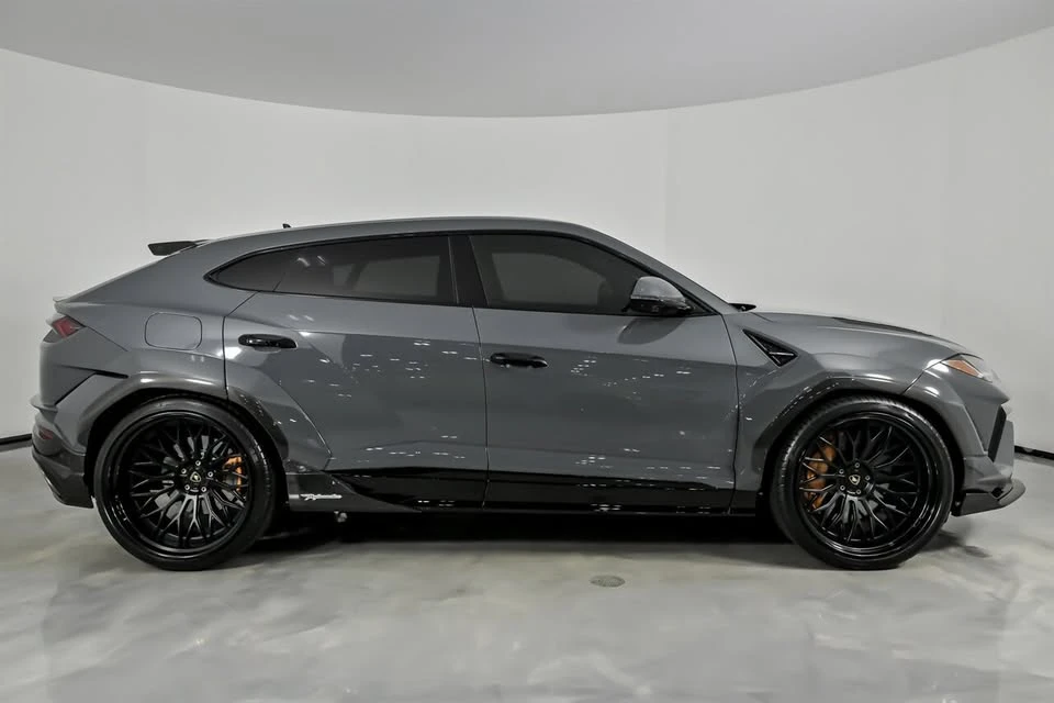 2023 Lamborghini Urus Performante - Image 18 of 20