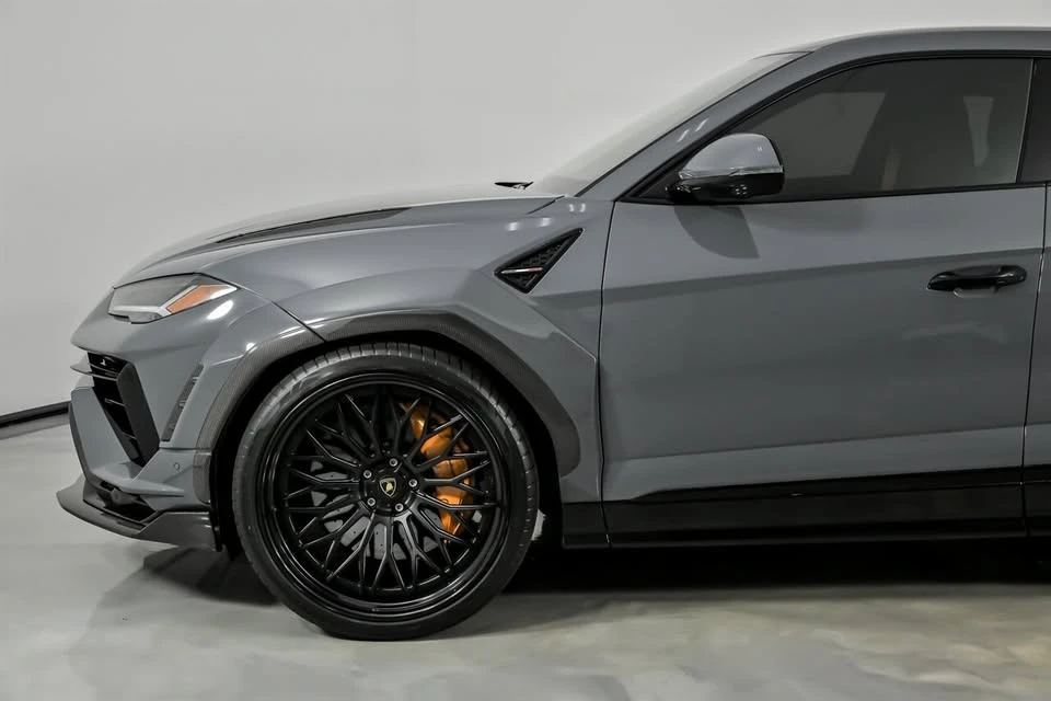 2023 Lamborghini Urus Performante - Image 9 of 20