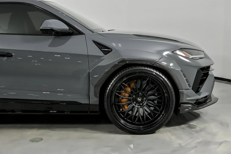 2023 Lamborghini Urus Performante - Image 19 of 20