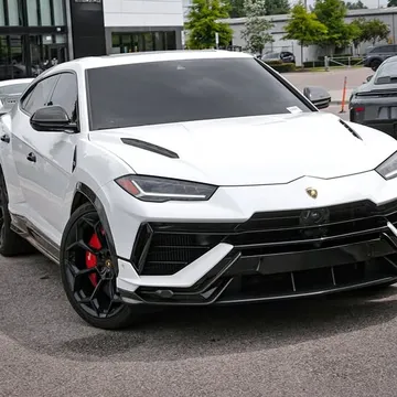 2023 Lamborghini Urus Performante