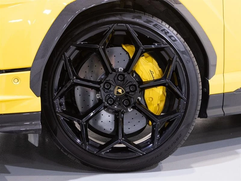 2023 Lamborghini Urus Performante - Image 5 of 11