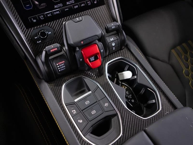 2023 Lamborghini Urus Performante - Image 10 of 11