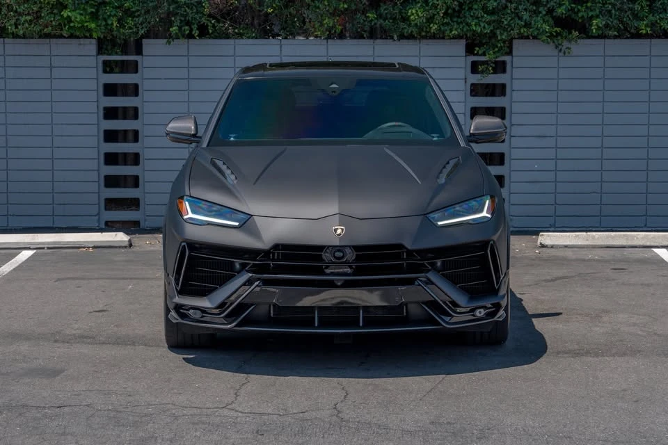 2023 Lamborghini Urus Performante - Image 2 of 17