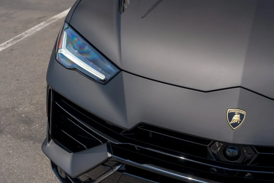 2023 Lamborghini Urus Performante - Image 12 of 17