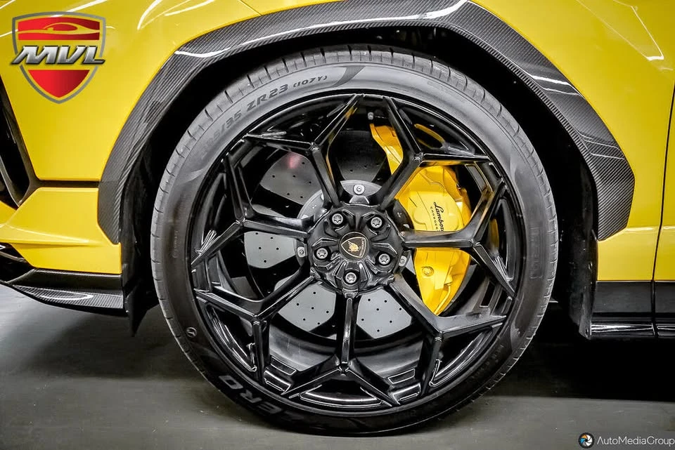 2023 Lamborghini Urus Performante - Image 19 of 19