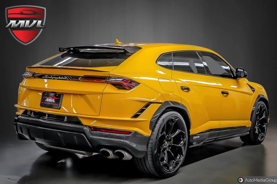 2023 Lamborghini Urus Performante - Image 4 of 19