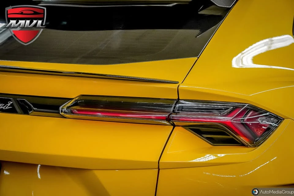 2023 Lamborghini Urus Performante - Image 16 of 19