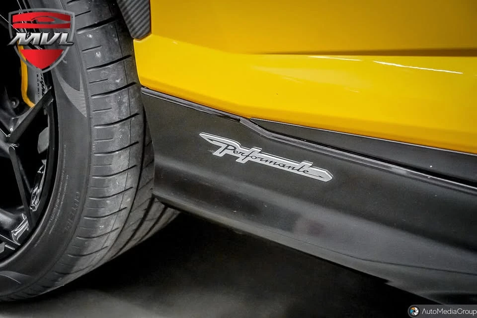 2023 Lamborghini Urus Performante - Image 14 of 19