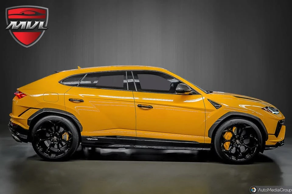 2023 Lamborghini Urus Performante - Image 3 of 19