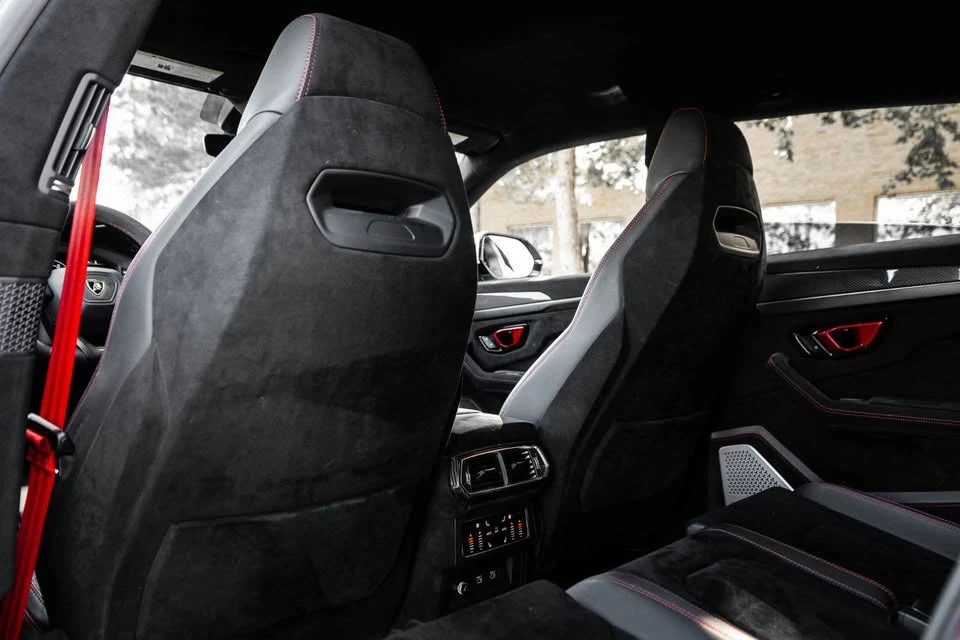2023 Lamborghini Urus Performante - Image 13 of 17