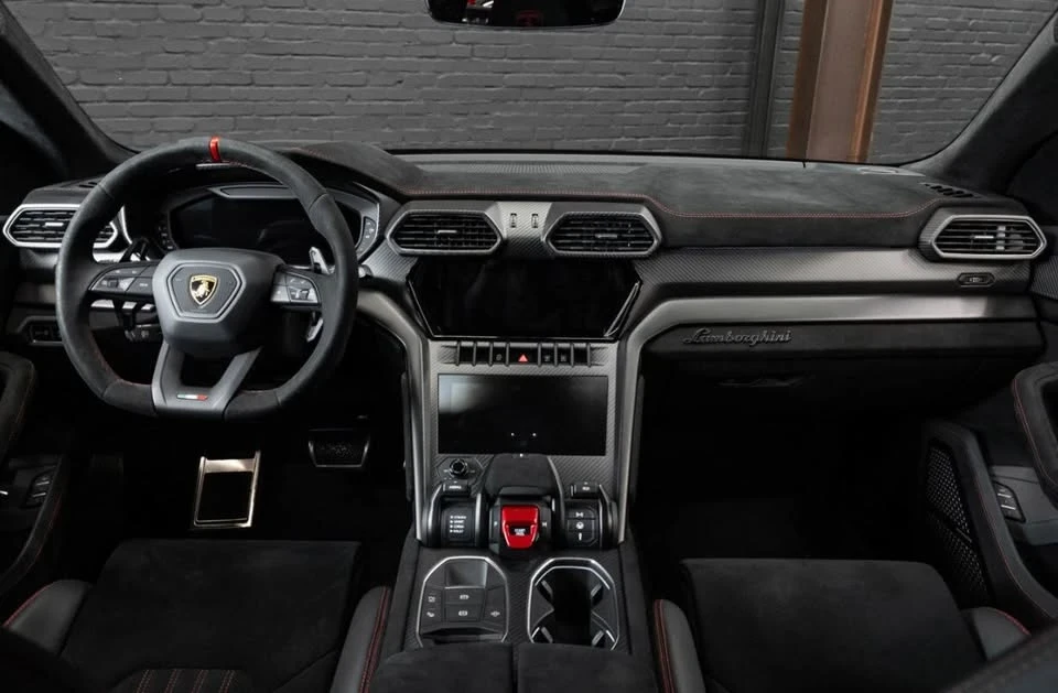 2023 Lamborghini Urus Performante - Image 4 of 7