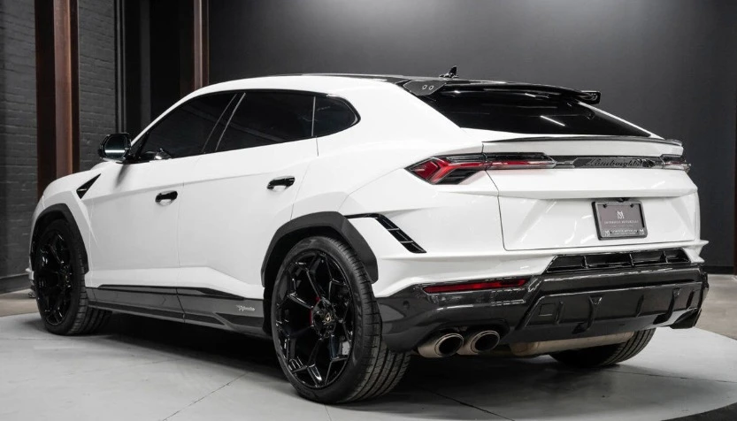2023 Lamborghini Urus Performante - Image 3 of 8