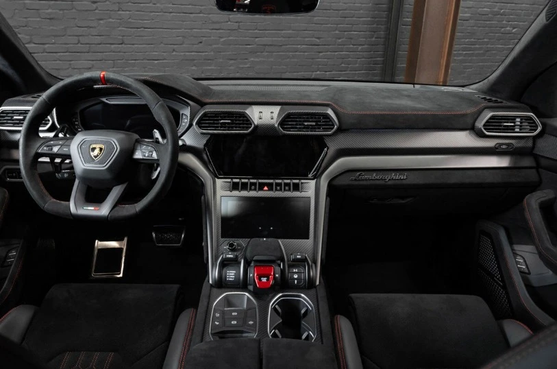 2023 Lamborghini Urus Performante - Image 5 of 8