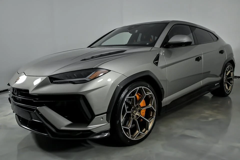 2023 Lamborghini Urus Performante - Image 5 of 19
