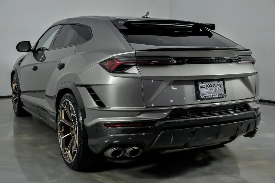 2023 Lamborghini Urus Performante - Image 9 of 19