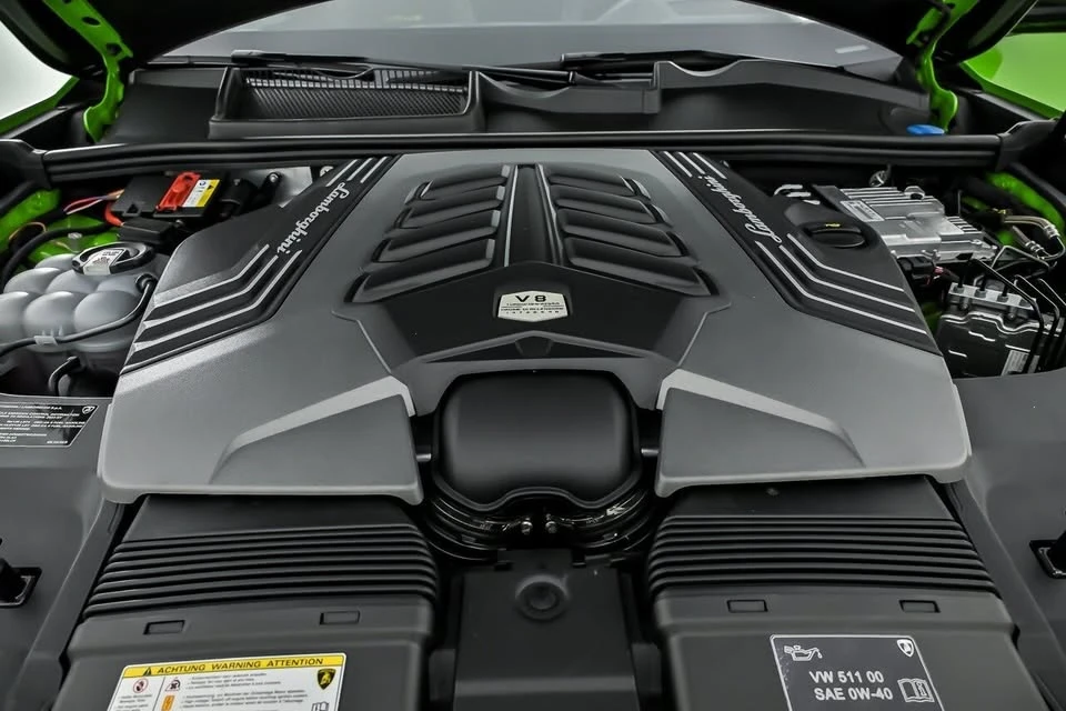 2023 Lamborghini Urus Performante - Image 17 of 20