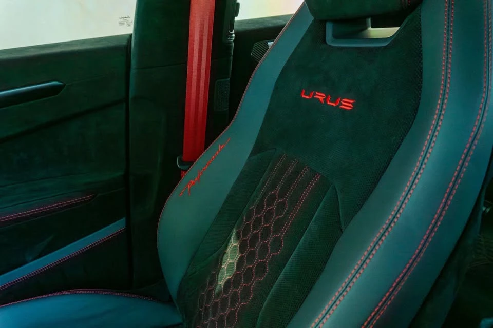 2023 Lamborghini Urus Performante - Image 15 of 20