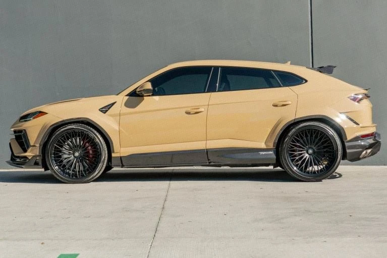 2023 Lamborghini Urus Performante - Image 2 of 20