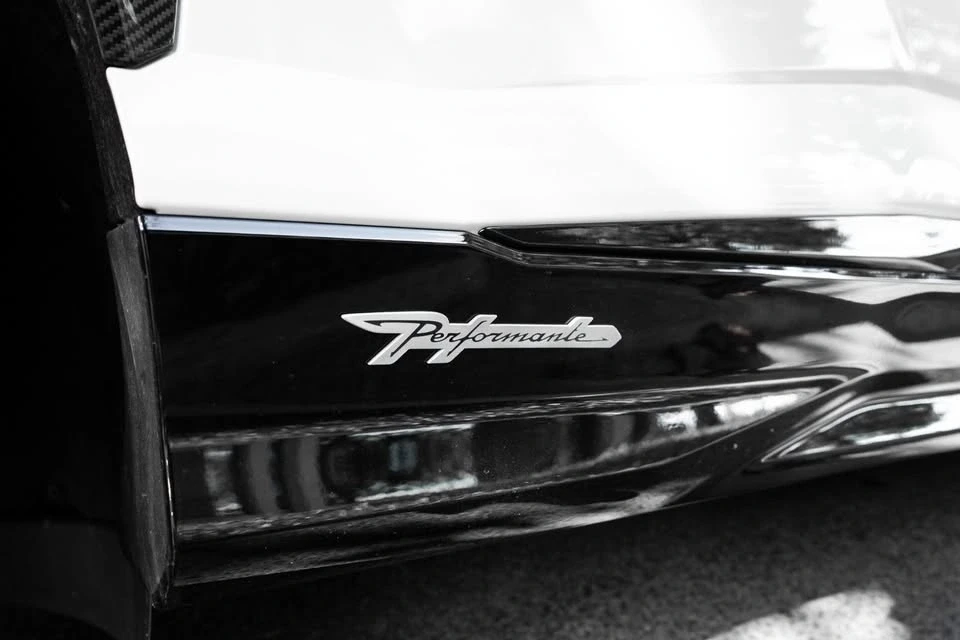 2023 Lamborghini Urus Performante - Image 19 of 19