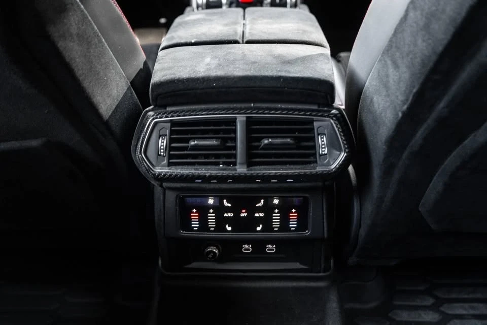 2023 Lamborghini Urus Performante - Image 17 of 19