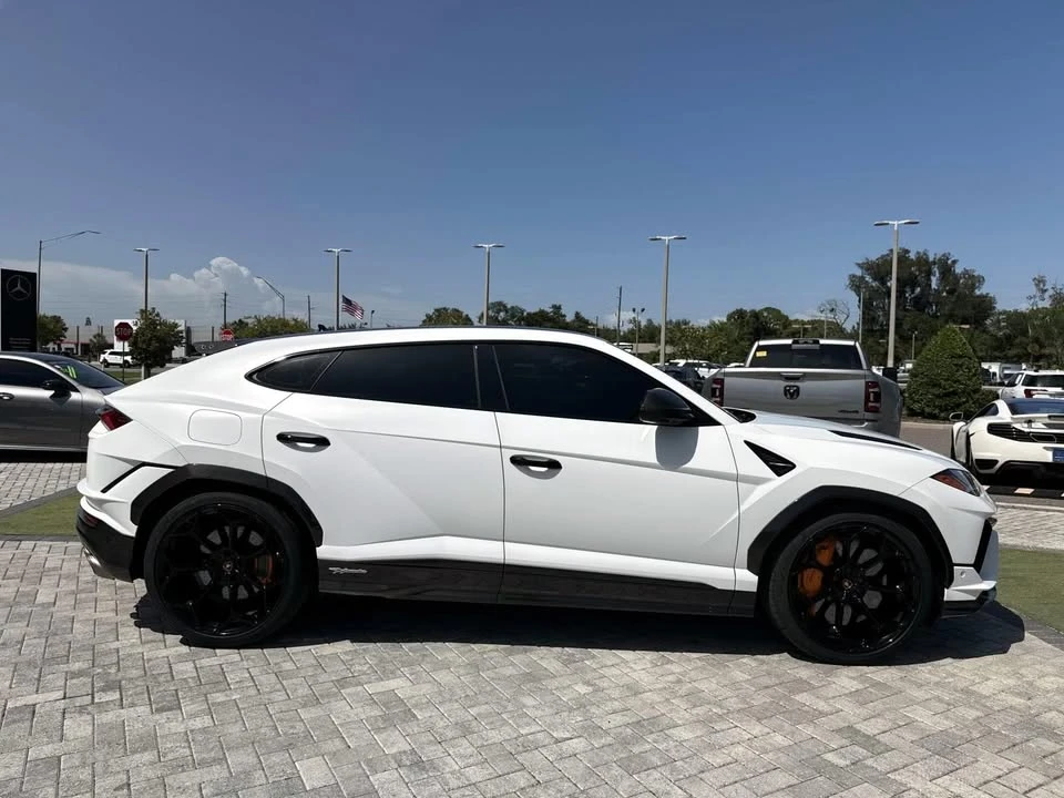 2023 Lamborghini Urus Performante - Image 3 of 14