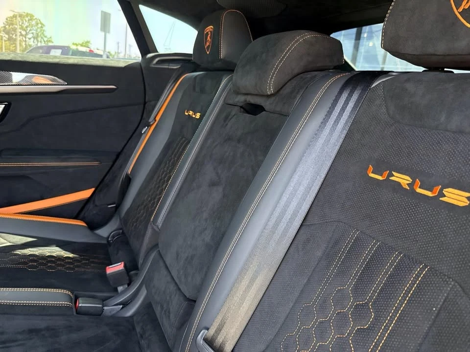2023 Lamborghini Urus Performante - Image 13 of 14