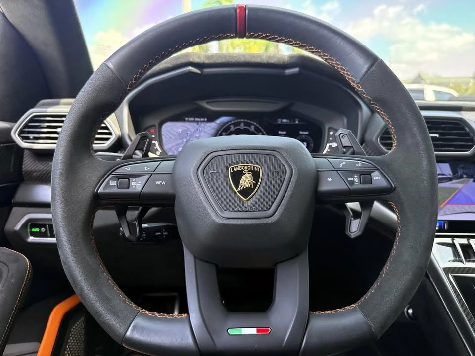 2023 Lamborghini Urus Performante - Image 9 of 14
