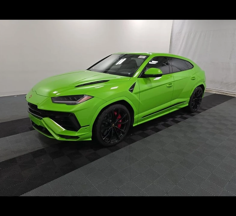 2023 Lamborghini Urus S - Image 2 of 11