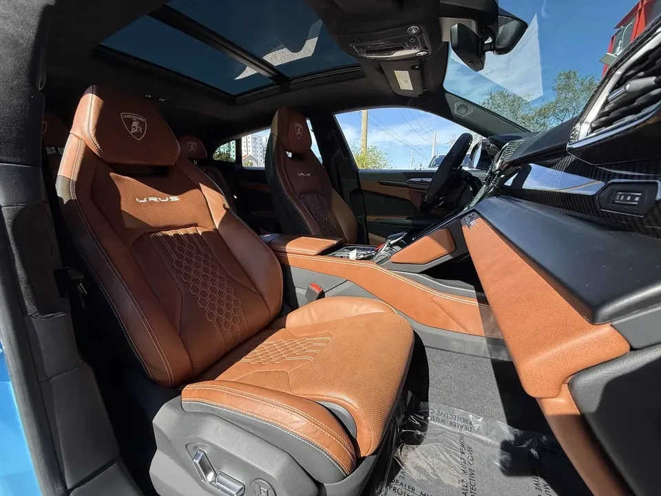 2023 Lamborghini Urus S - Image 6 of 7