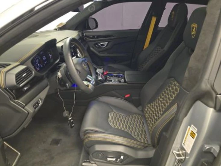 2023 Lamborghini Urus S - Image 2 of 3