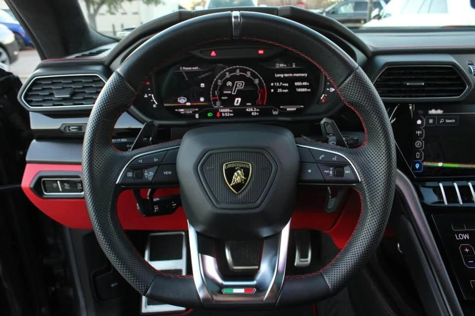 2023 Lamborghini Urus S - Image 10 of 16