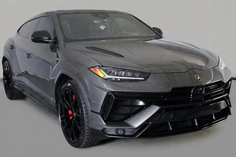 2023 Lamborghini Urus S - Image 2 of 16