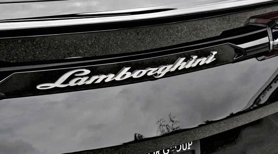 2023 Lamborghini Urus S - Image 9 of 20
