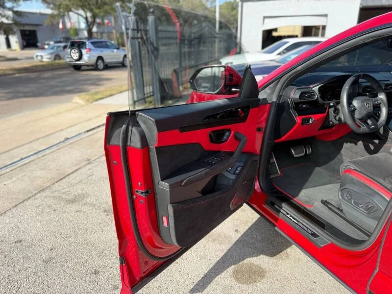 2023 Lamborghini Urus S - Image 11 of 20