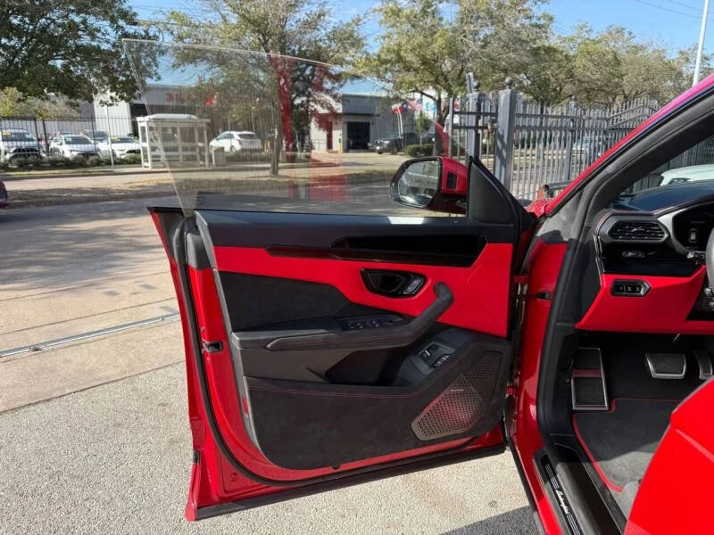 2023 Lamborghini Urus S - Image 9 of 20