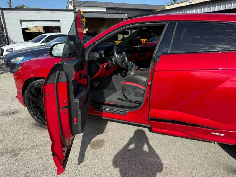 2023 Lamborghini Urus S - Image 8 of 20